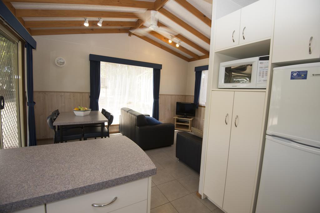 The Lakes Beachfront Holiday Park Lake Tyers Beach Exterior foto