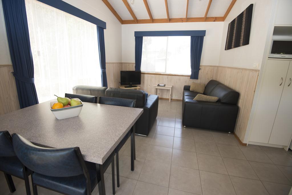 The Lakes Beachfront Holiday Park Lake Tyers Beach Exterior foto